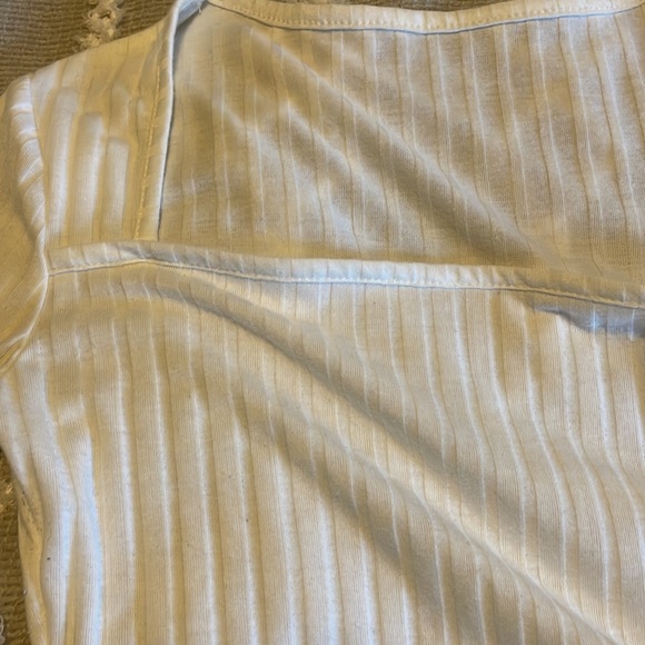 White crop top - Picture 3 of 4